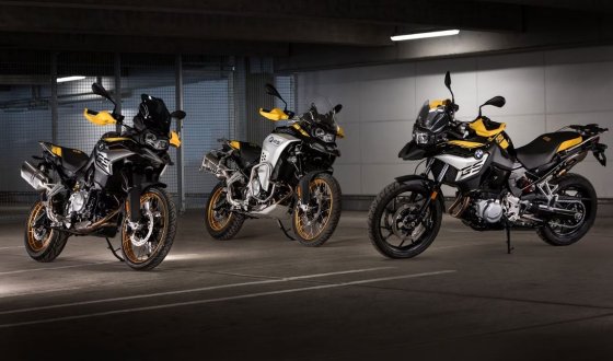 Yeni BMW F 900 R ve Yeni F 900 XR'ı Tanıttı