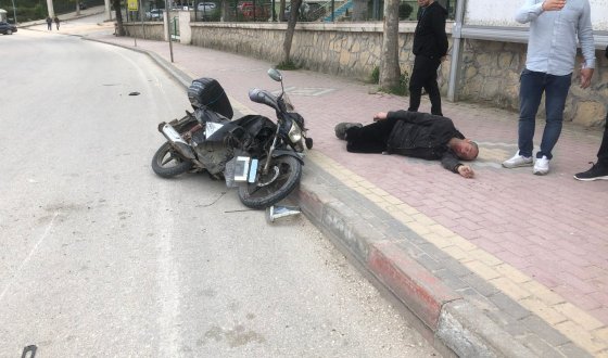 Bilecik’te Motosiklet Kazası: 2 Kişi Yaralandı